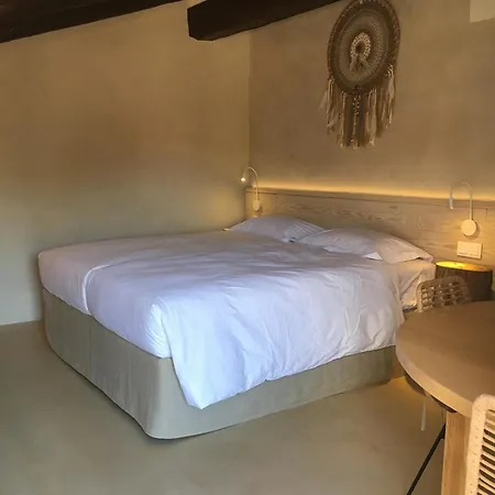 Torres De Selma - Eco Bed and breakfast El Pla de Manlleu